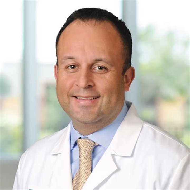 Dr. 04gloria De La Cruz, MD – Portsmouth, VA