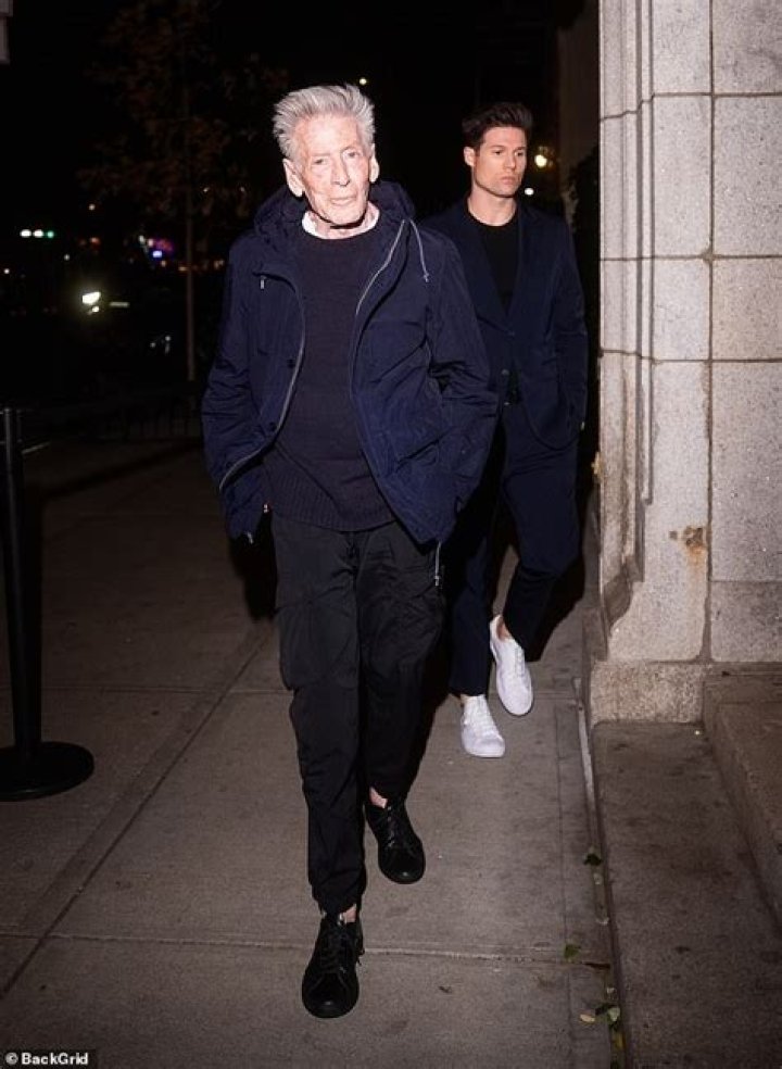 79-Year-Old Calvin Klein, for the first time in a long time appeared in public with a 34-Year-Old boyfriend