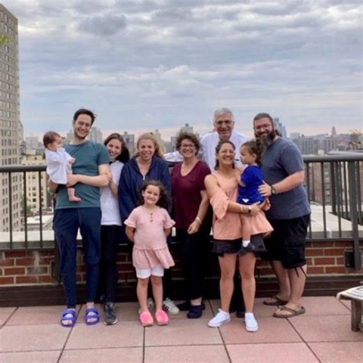 Dr. Aaron Gindea, MD – Great Neck, NY