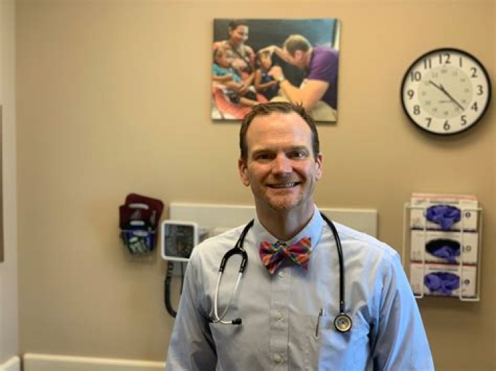 Dr. Aaron Traeger, MD – Bloomington, IL