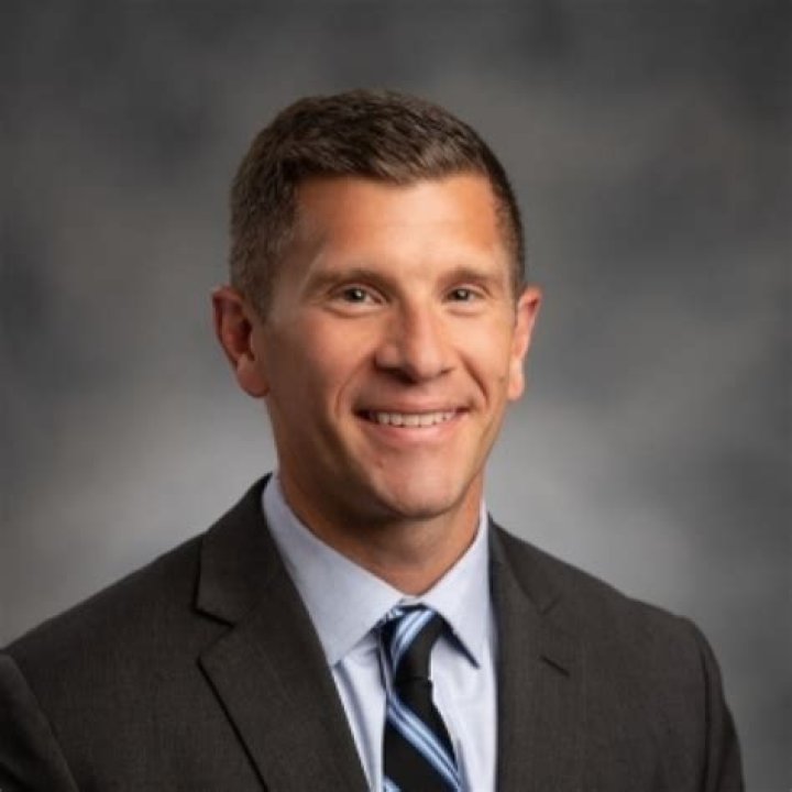 Dr. Adam Nicholson, MD – Iowa City, IA