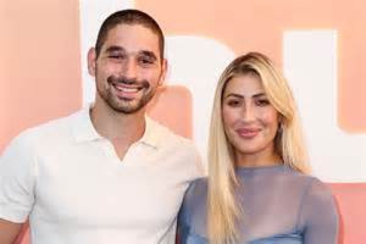 Alan Bersten Bio, age, height, girlfriend, kids, DWTS, net worth, Instagram