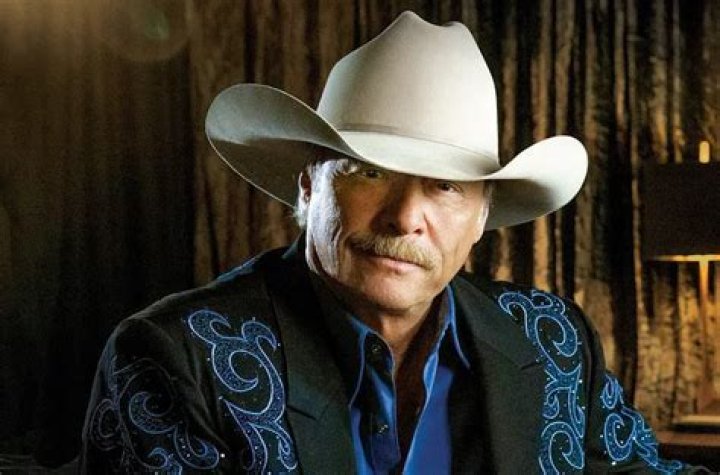 Alan Jackson Biography - Facts, Childhood, Family Life & Achievements