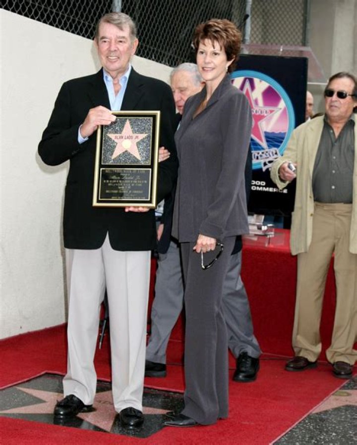 Who is Cindra Ladd? Age, children, profession