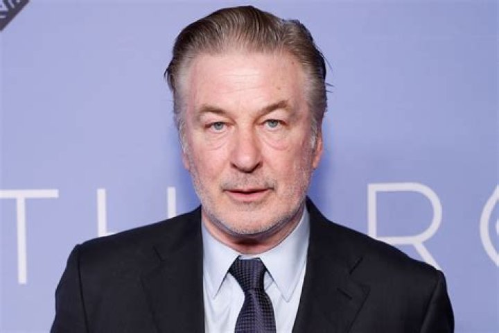 Alec Baldwin Biography - Facts, Childhood, Family Life & Achievements