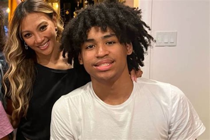 Ali Ahn Age – William Jackson Harper’s Wife And Instagram Photos