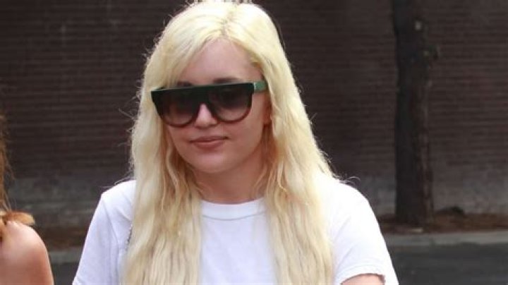 Amanda Bynes Looking For A Place To Stay After Checking Out of Inpatient Facility By Herself, Insider Says