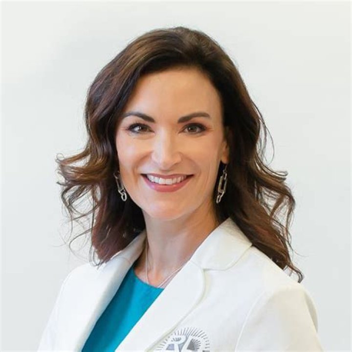 Dr. Amanda Friedrichs, MD – Sycamore, IL