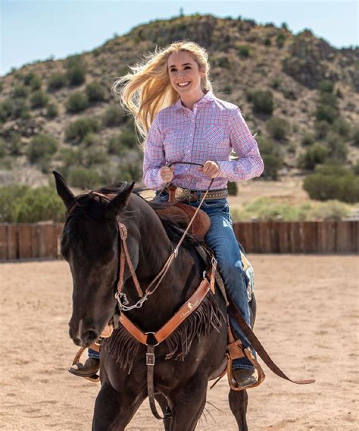 Amberley Snyder Biography – Facts, Childhood, Family Life, Achievements
