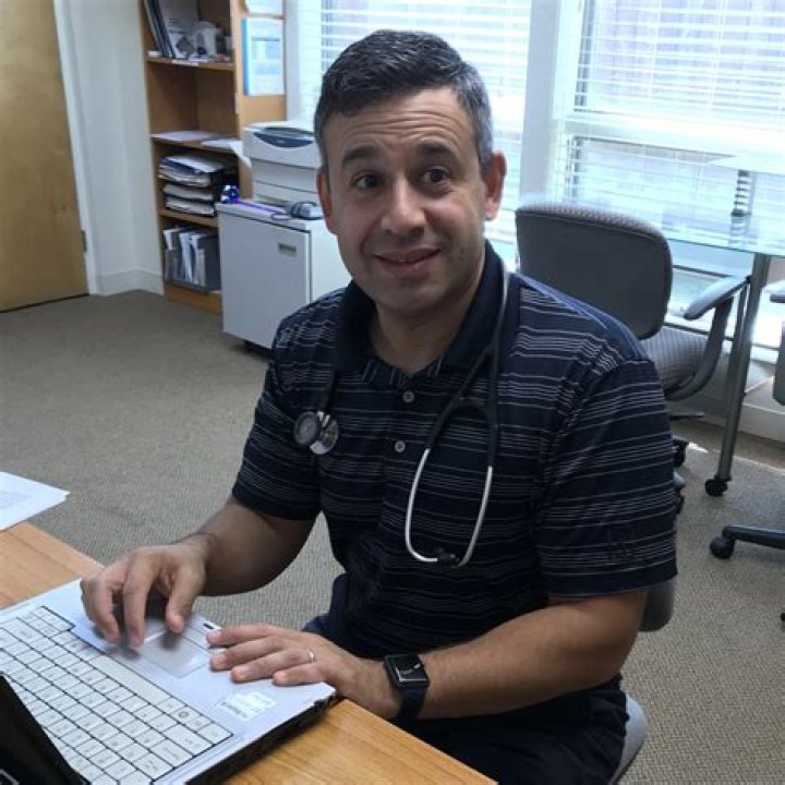 Dr. Amr Megahed, MD – Algonquin, IL
