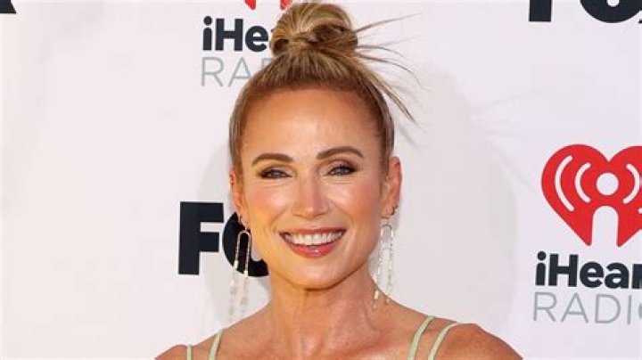 Amy Robach in Workout Gear Does Peloton Workout