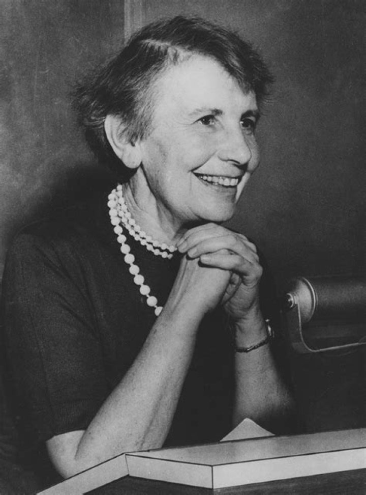 Anna Freud Biography - Facts, Childhood, Family Life & Achievements