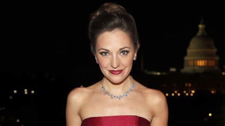 
Annie Kidder Age, Birthday, Wikipedia, Who, Instagram, Biography 