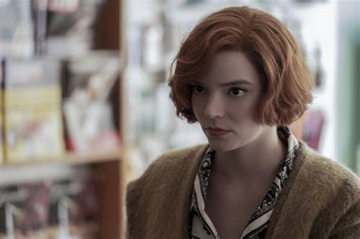 Anya-Taylor-Joy cut off long snow-white curls