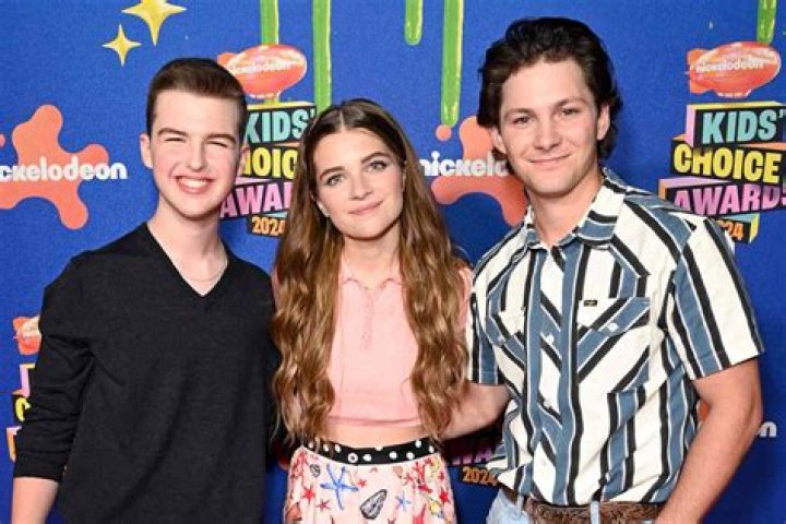 Are Amanda and Sabrina related in real life? – Celebrity