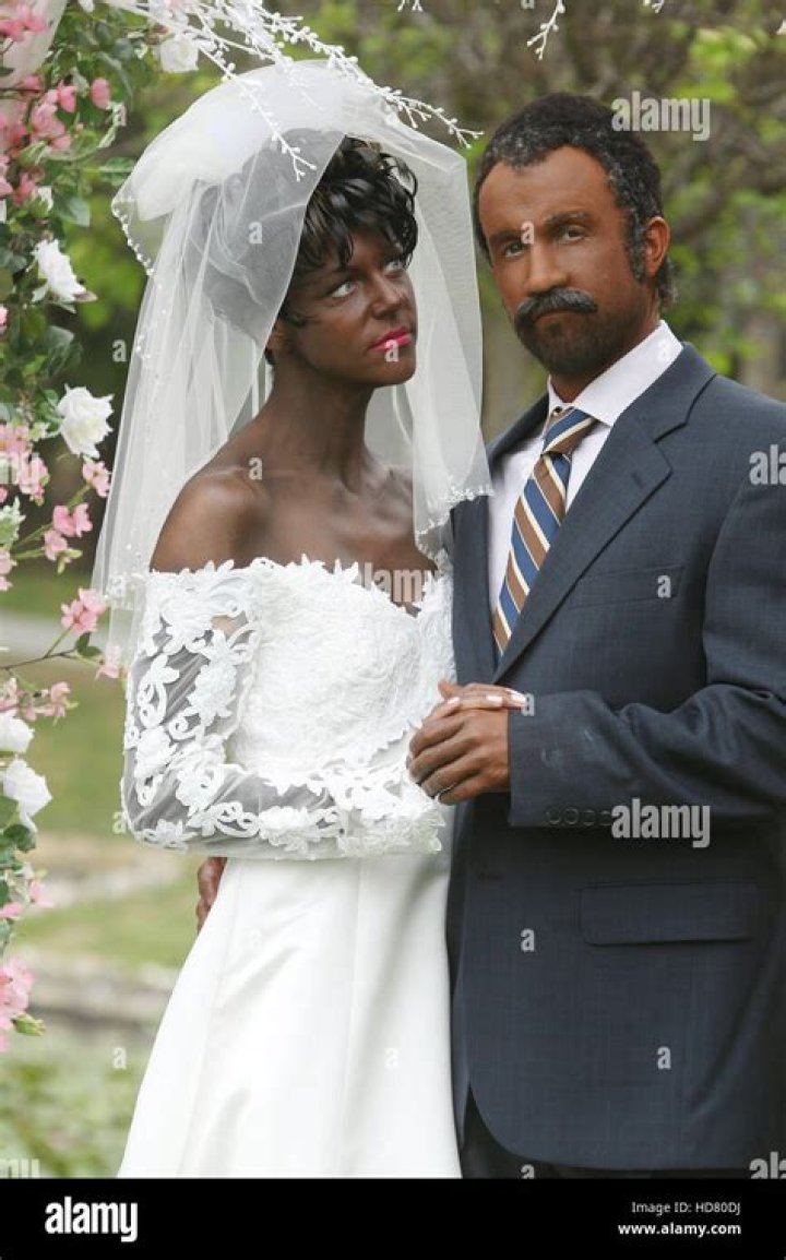 Are Kaitlin Olson and Rob McElhenney still married? – Celebrity