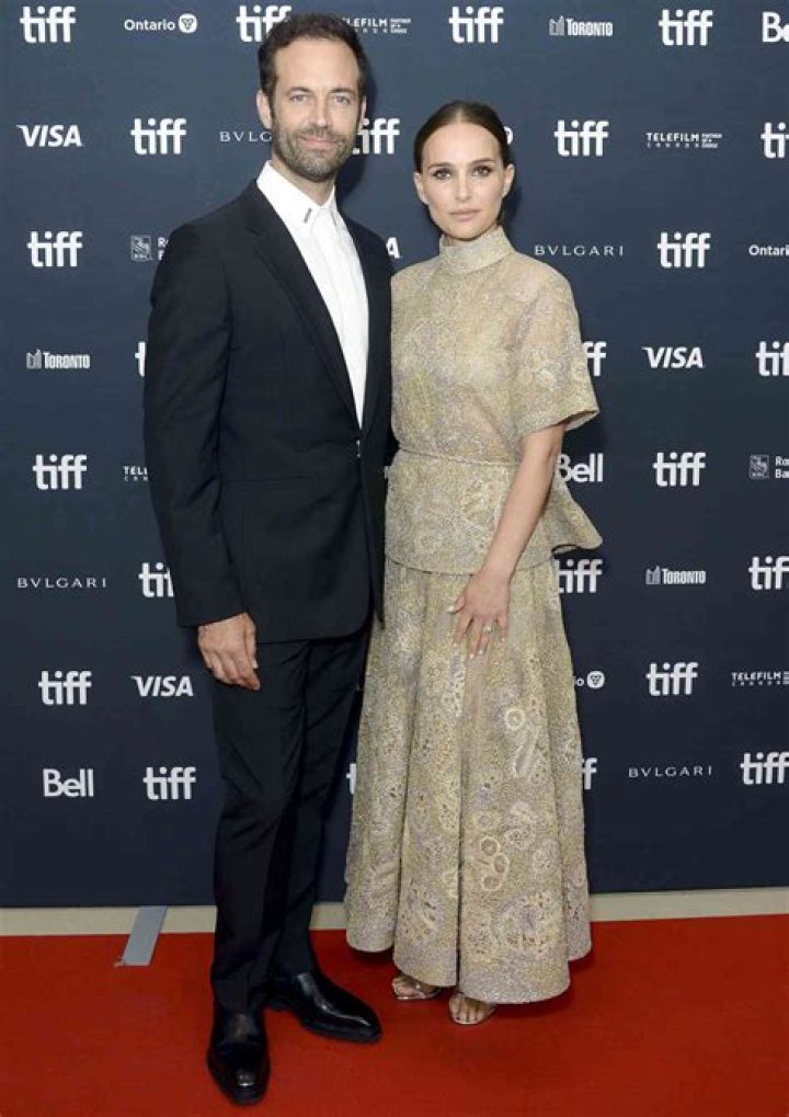 Are Natalie Portman and Benjamin Millepied still married? How many husbands Natalie Portman have?