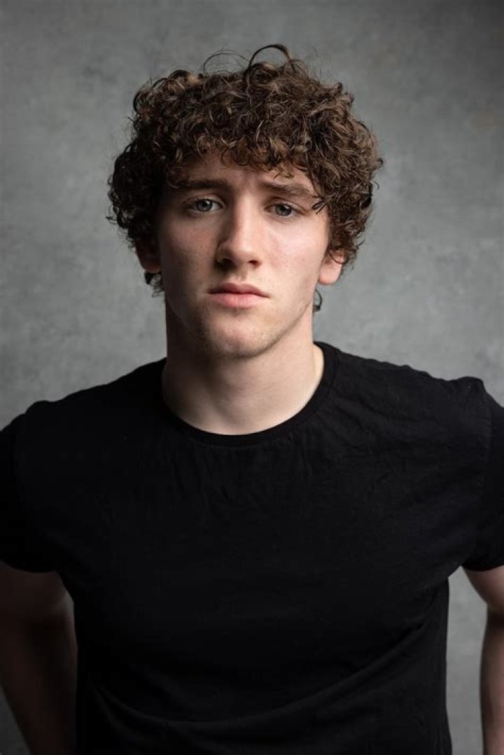 Art Parkinson Biography - Facts, Childhood, Family Life & Achievements