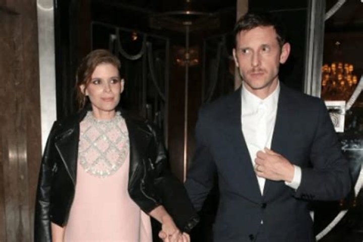 Artists Kate Mara Went Live On The Social Network To Announce The News Of Her Pregnancy