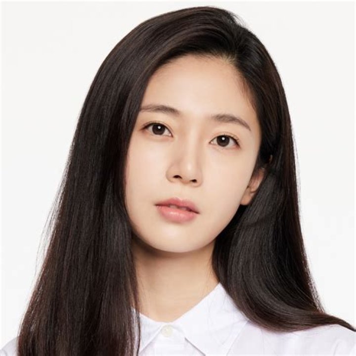 Baek Jin-hee Biography - Facts, Childhood, Family Life & Achievements of South Korean Actress