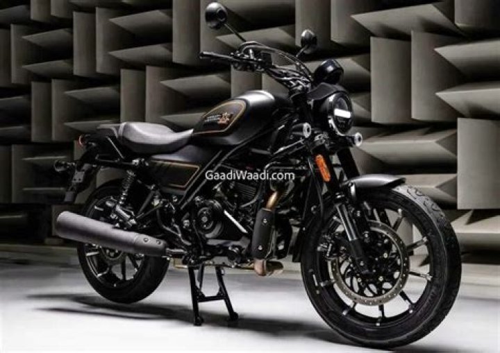 
“Banana Go Hear Am” – Davido Brags As He Acquires A New Super Bike. 