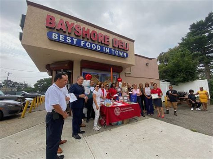 Directory of Physicians (MD/DO) in Bay Shore, New York