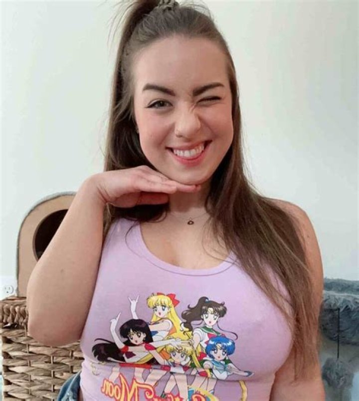 
Baylee Osborne Height, Weight, Net Worth, Age, Birthday, Wikipedia, Who, Nationality, Biography 