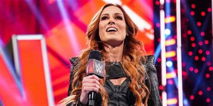 Becky Lynch (WWE) Bio, Wiki, Age, Height, Weight, Career, Fiance, Spouse, Net Worth, Facts