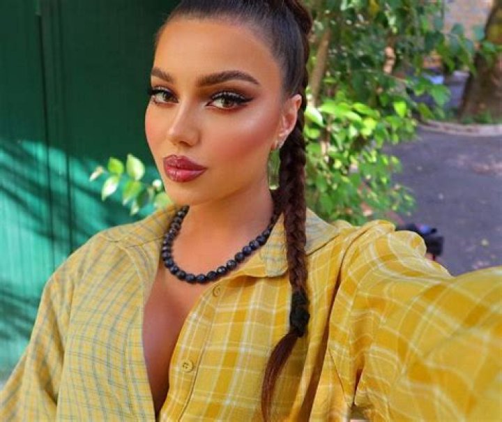 
Bella Rome Height, Weight, Net Worth, Age, Birthday, Wikipedia, Who, Nationality, Biography 