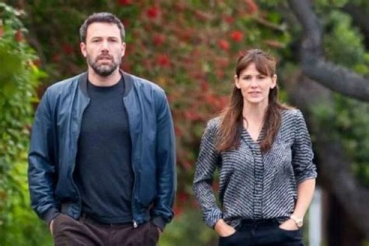Ben Affleck And Lindsay Shookus Are ‘In Contact’ Again As Jennifer Garner Is Reportedly Getting Serious With Her New BF