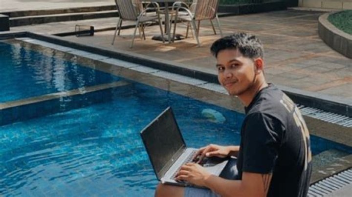 
Benjamin Master Adhisurya – iben_ma Age, Birthday, Wikipedia, Who, Nationality, Biography 