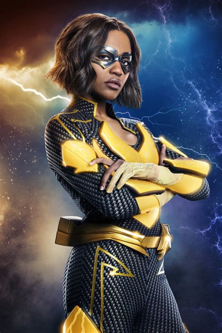 Black Lightning Reveals First Look At Jennifer In Her Lightning Costume