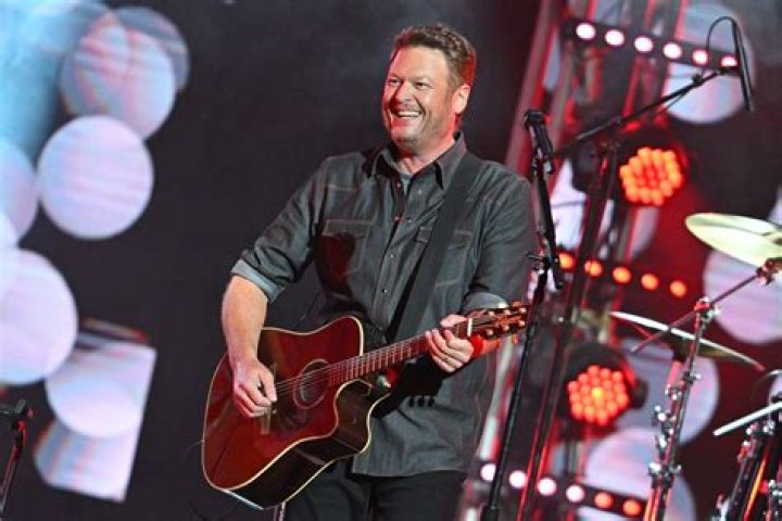 Blake Shelton Biography - Facts, Childhood, Family Life & Achievements