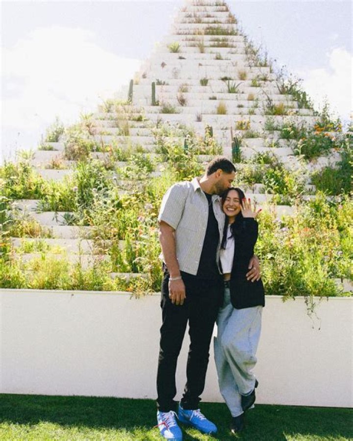 C.J. Uzomah Wife: Is C.J. Uzomah Married? Who Is C.J. Uzomah’s Girlfriend?