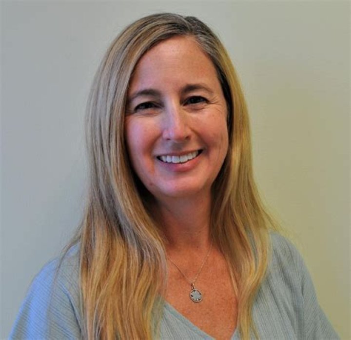 Dr. Carissa Lee-Holmes, MD – Arlington Heights, IL