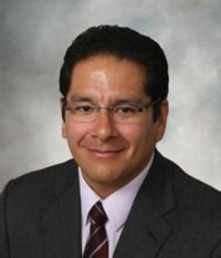 Dr. Carlos Alarcon-Schroder, MD – Urbandale, IA