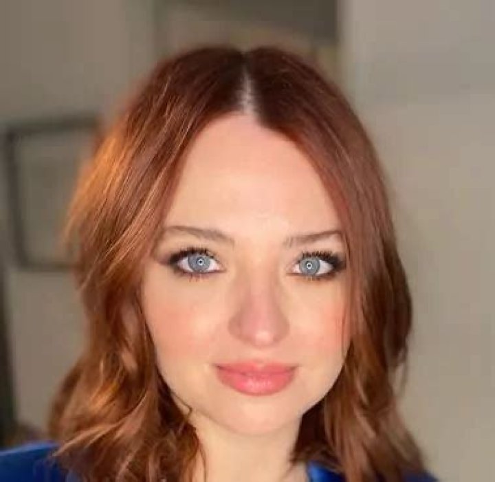 Charlotte Chimes Wiki, Partner, Husband, Sister, Height & More