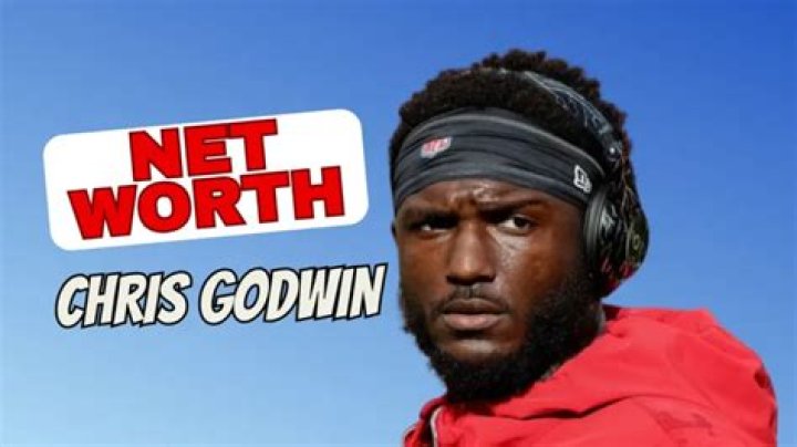 Age, height, college, career teams, fiance, wife, salary