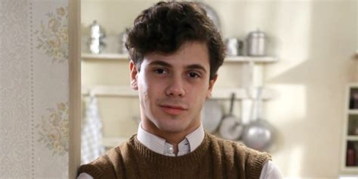 Actor Christian Roberto Wiki, Age, Height, Girlfriend & Family