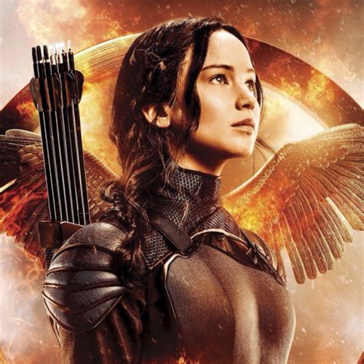 Cinna Comforts Katniss In New Photo From The Hunger Games