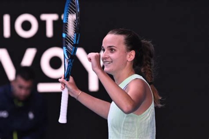 Clara Burel Ranking, Instagram, Prize Money, Net Worth, Height