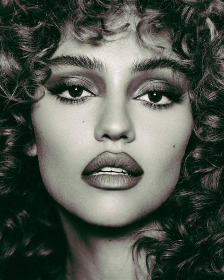 Tall Girl 2 Actress Clara Wilsey Wiki, Age, Height & Boyfriend