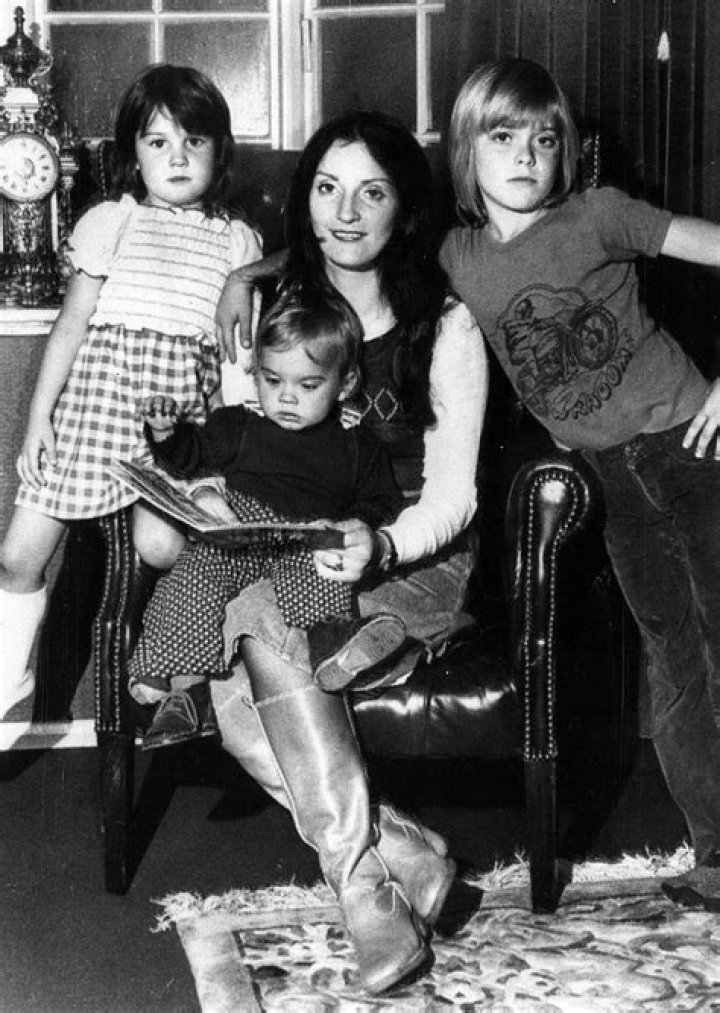 Claude Littner Illness And Cancer Diagnosis, Meet His Wife Thelma Littner