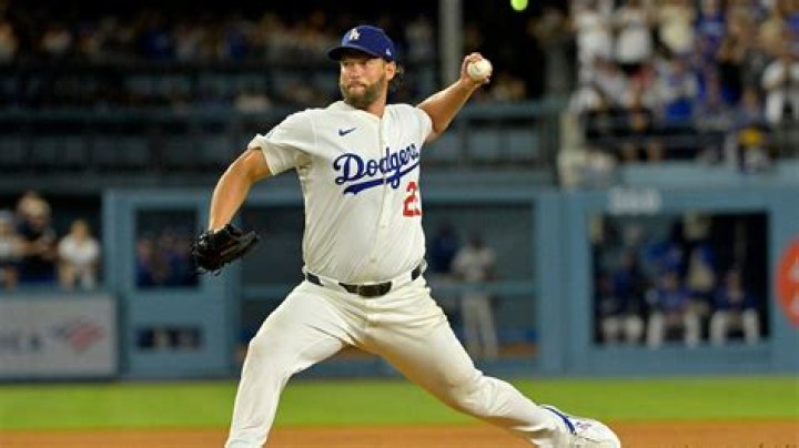 Clayton Kershaw Biography - Facts, Childhood, Family Life & Achievements