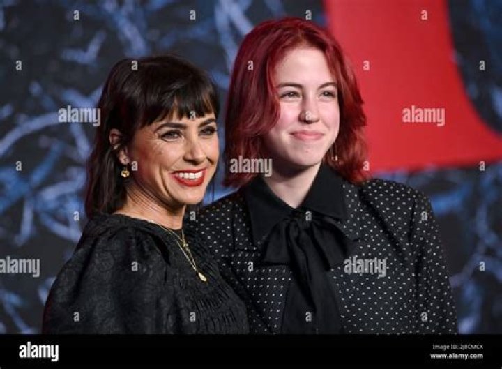 
Colette Zoe Lamoureux Height, Weight, Net Worth, Age, Birthday, Wikipedia, Who, Nationality, Biography 