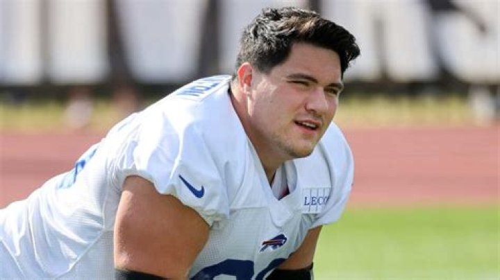 Connor McGovern: Career stats, height, weight, family, college, teams, salary, net worth