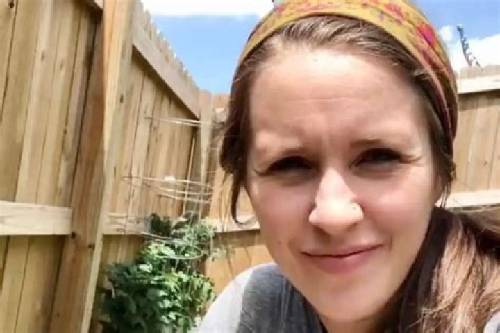 Counting On – Jill Duggar Models Swimwear On Instagram, Would Jim Bob Approve?
