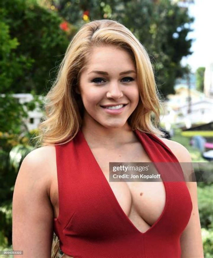 Courtney Tailor Biography - Facts, Childhood, Family Life & Achievements