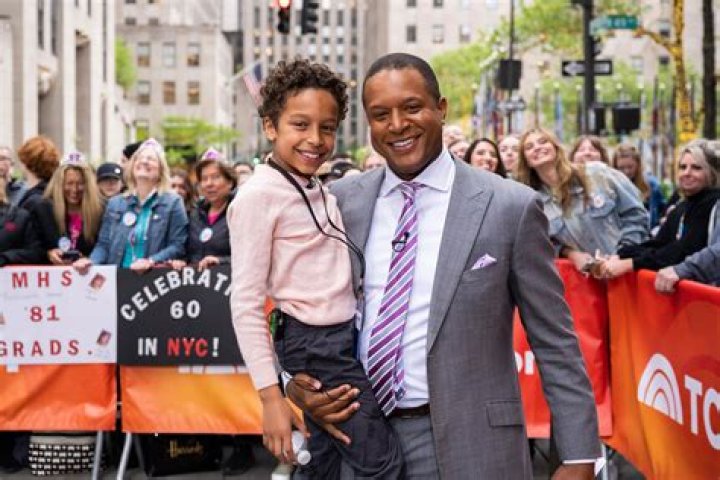 Craig Melvin Bio, Age, Parents,Wife, Children, Salary, Net Worth, NBC, MSNBC