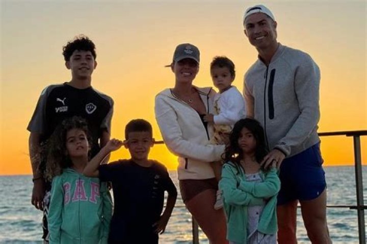 Cristiano Ronaldo shares their first family photo with newborn daughter